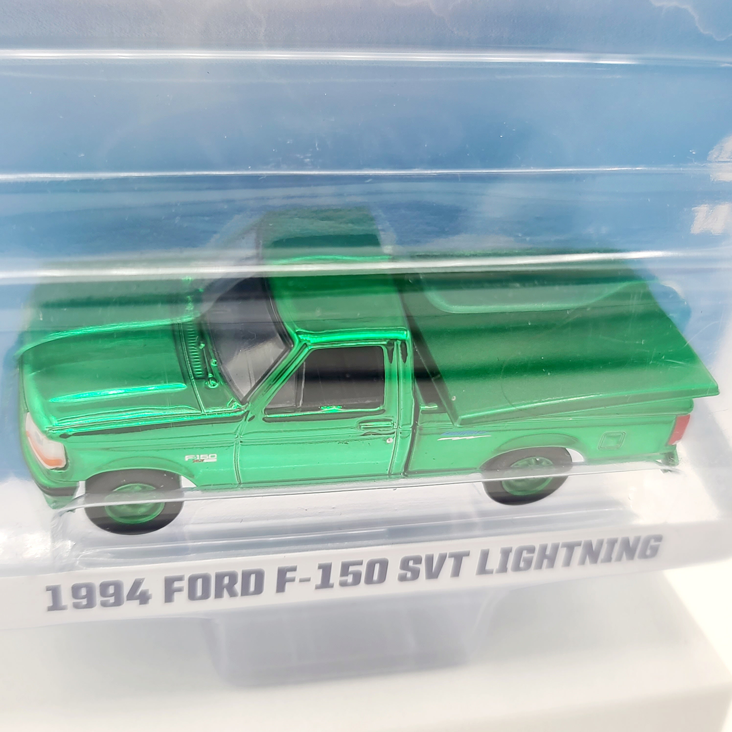GreenLight - CHASE, GREEN CHROME - '94 Ford F-150 SVT Lightning - 1:64 (2025 Hobby Exclusive)
